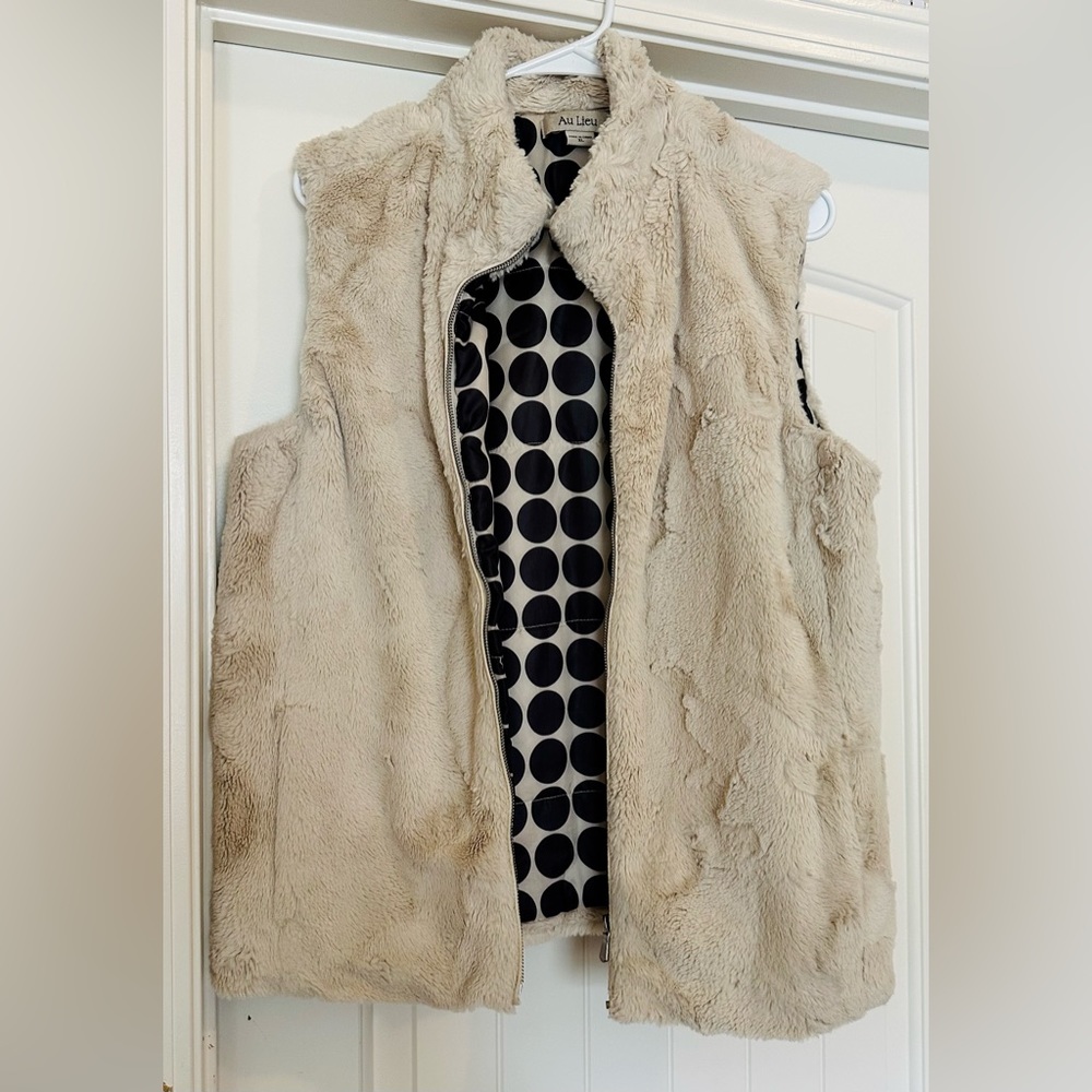 Fur vest